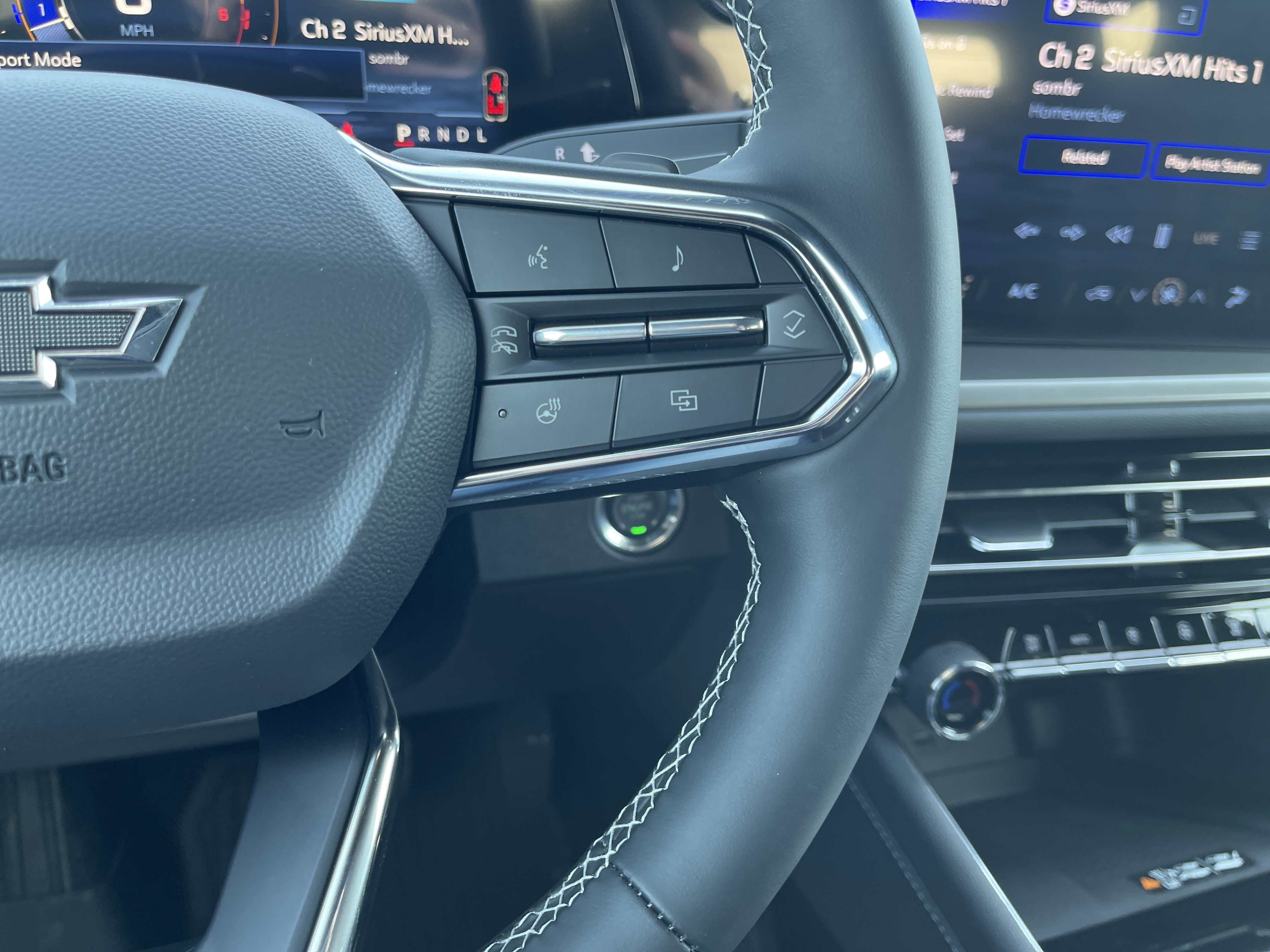 New 2026 Chevrolet Traverse LT w/ Midnight/Sport Edition image 18