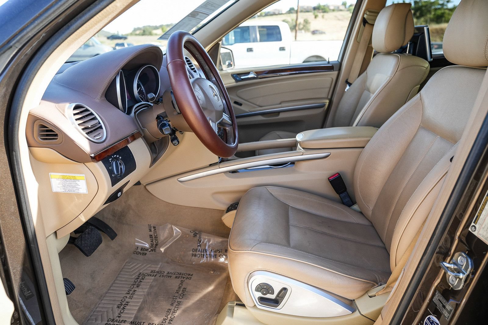 Used 2012 Mercedes-Benz GL 550 4MATIC image 17