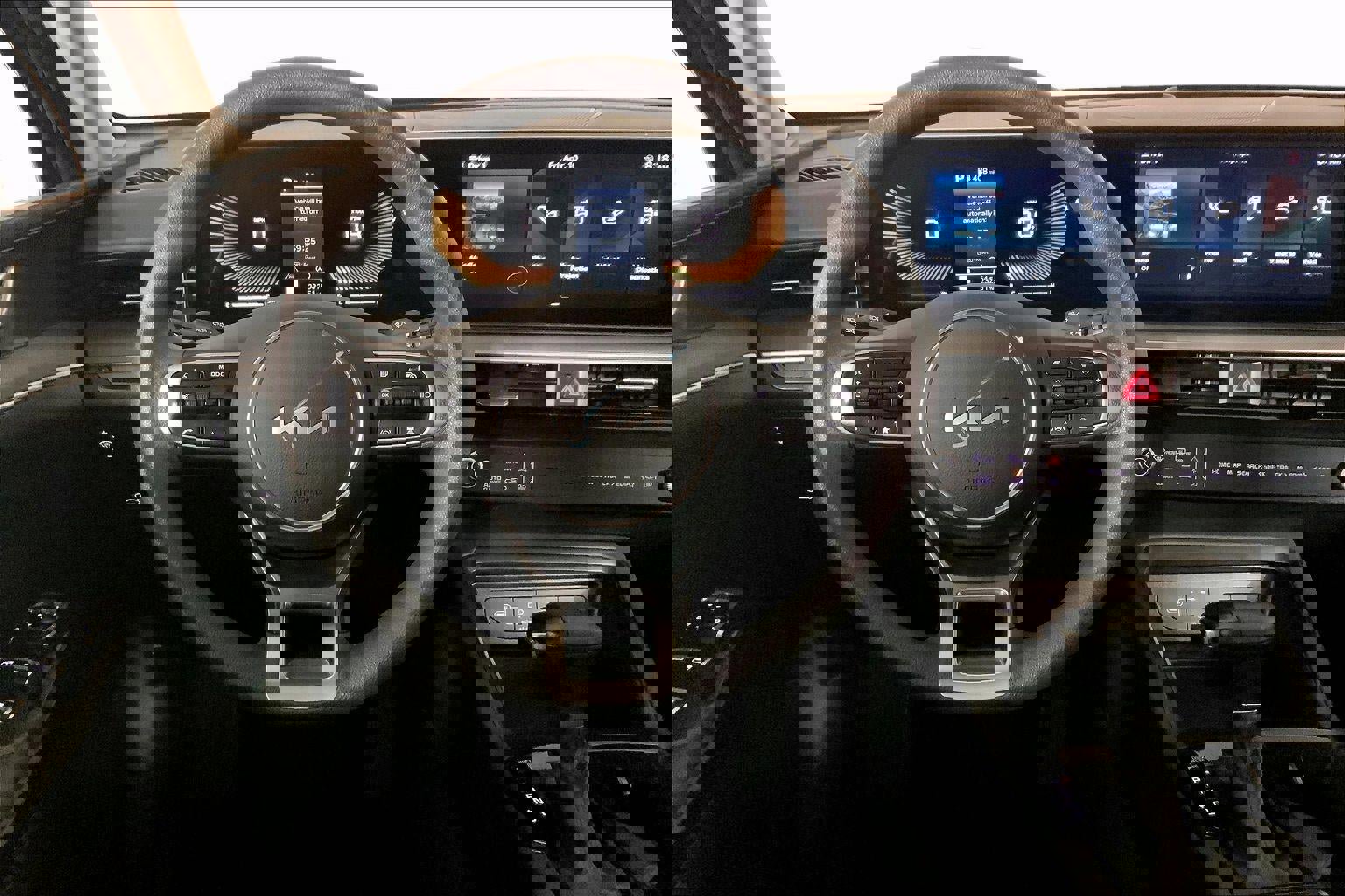 Used 2025 Kia K5 LXS image 5