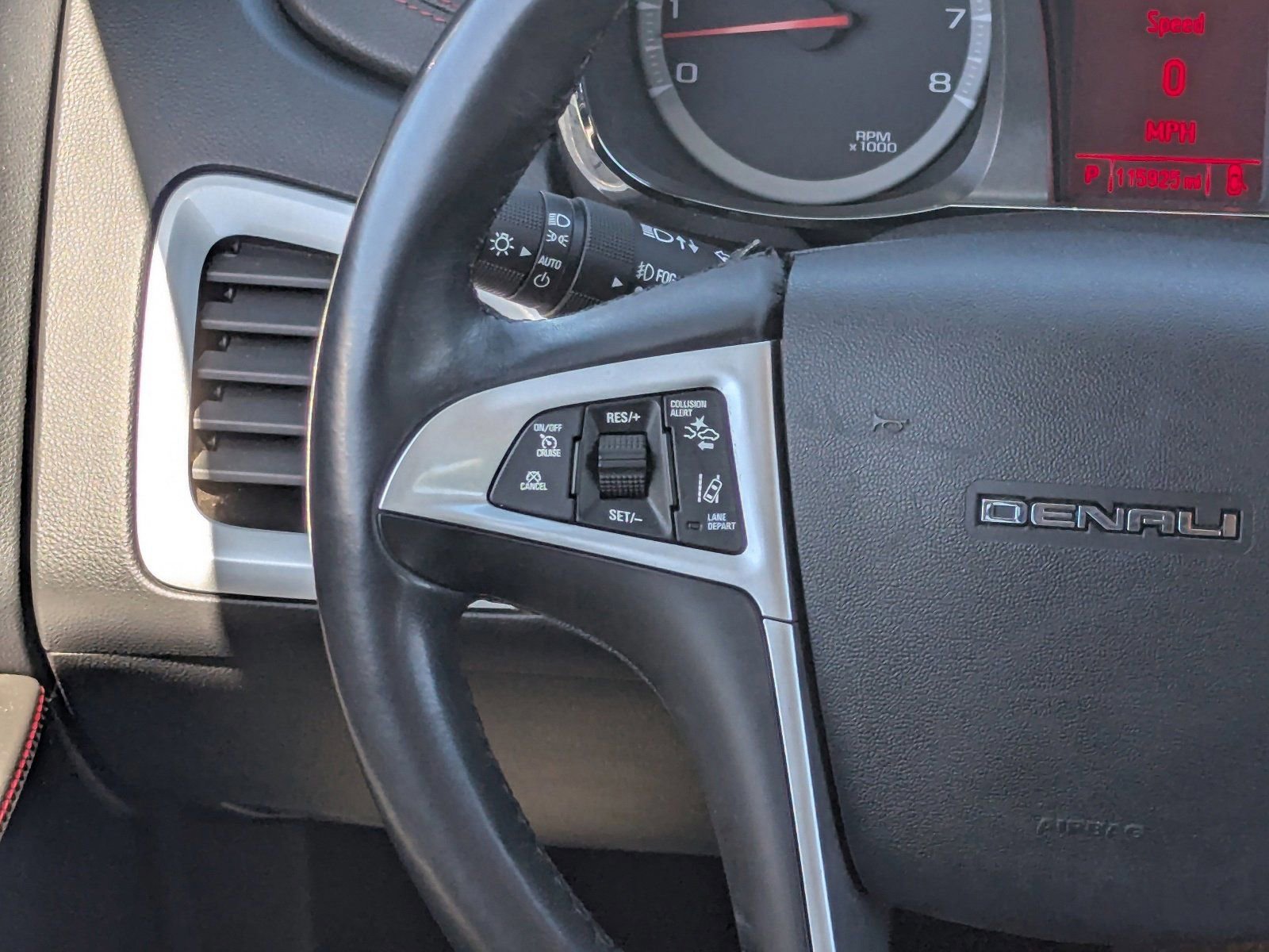 Used 2015 GMC Terrain Denali w/ Cargo Package image 20