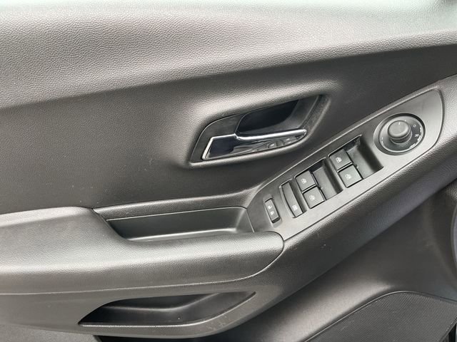 Certified 2019 Chevrolet Trax LT w/ LT Convenience Package image 23
