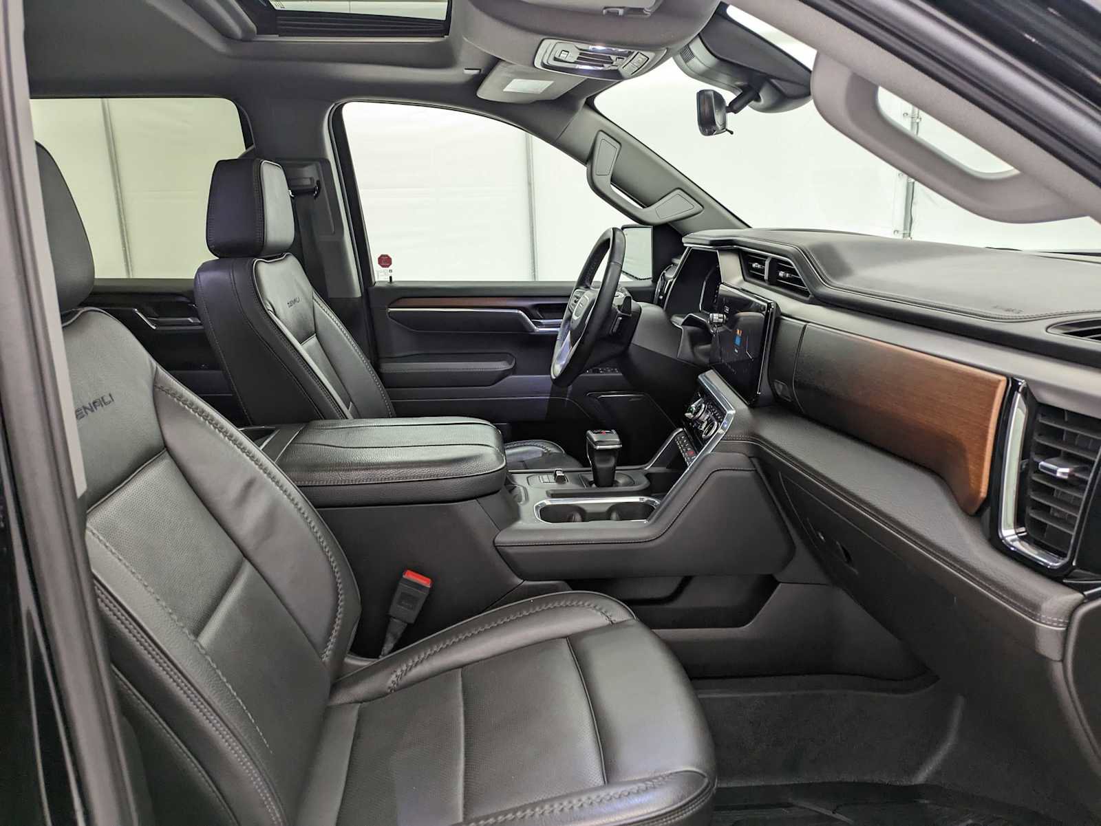 Used 2024 GMC Sierra 1500 Denali w/ Denali Reserve Package image 23