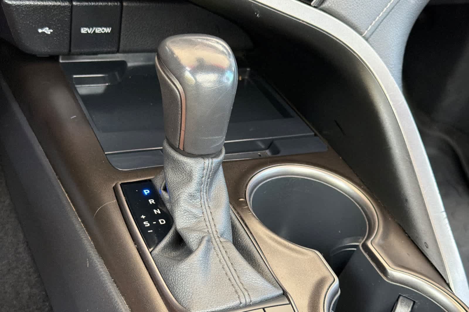 Used 2022 Toyota Camry XSE w/ Navigation Package FWD image 23