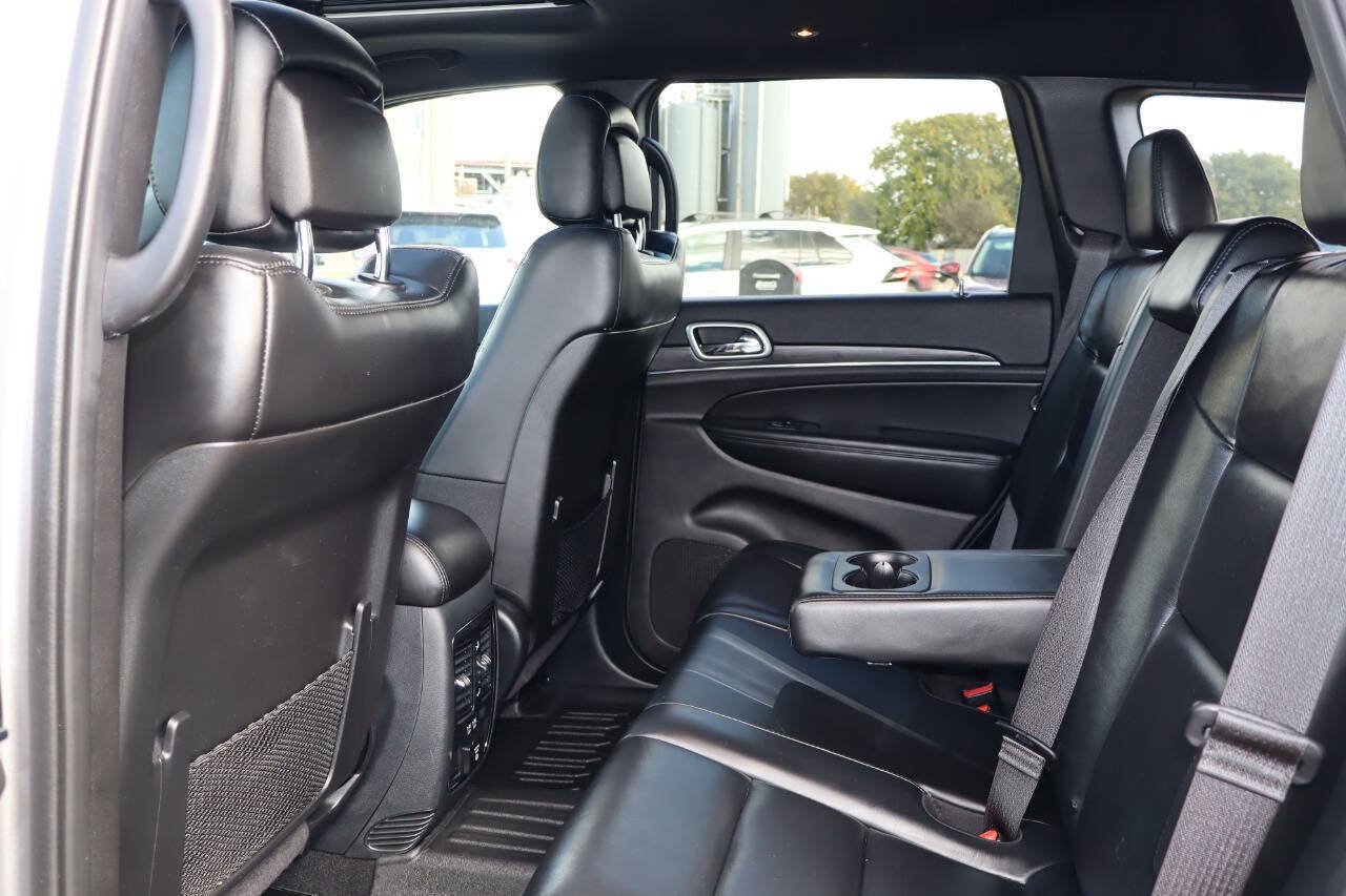 Used 2019 Jeep Grand Cherokee Limited AWD/4WD image 6