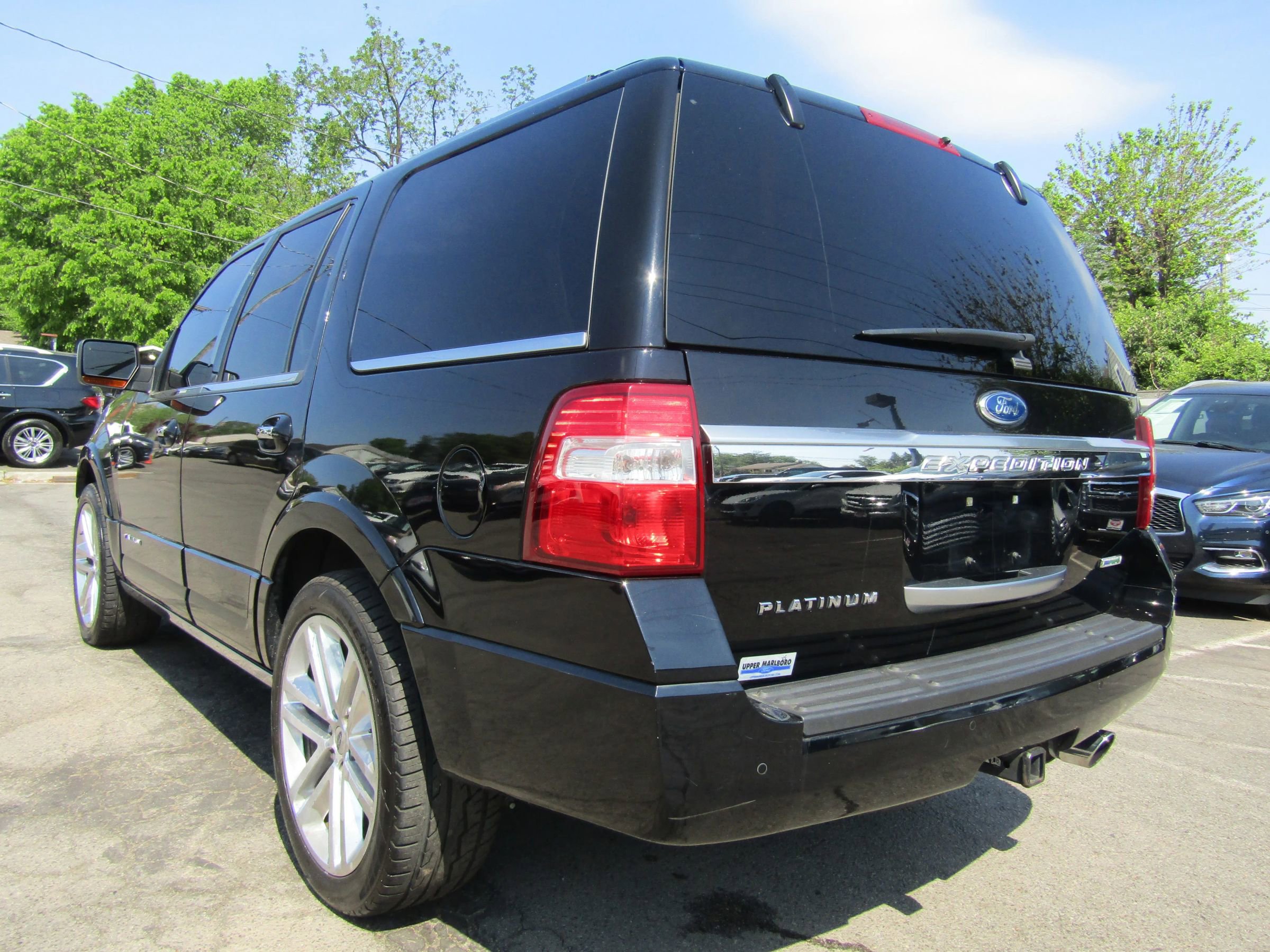 Used 2016 Ford Expedition Platinum AWD/4WD image 6