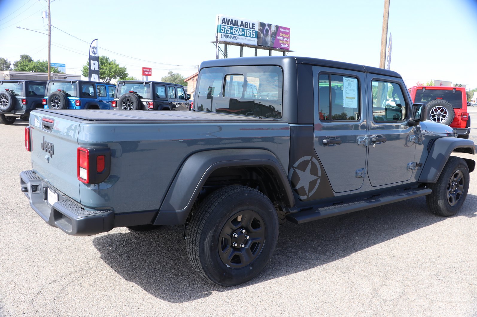 New 2026 Jeep Gladiator Sport AWD/4WD image 7
