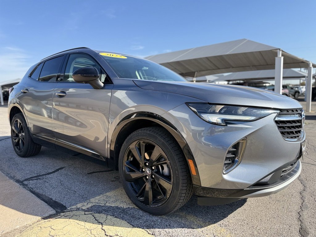 Used 2022 Buick Envision Essence w/ Technology Package I image 3