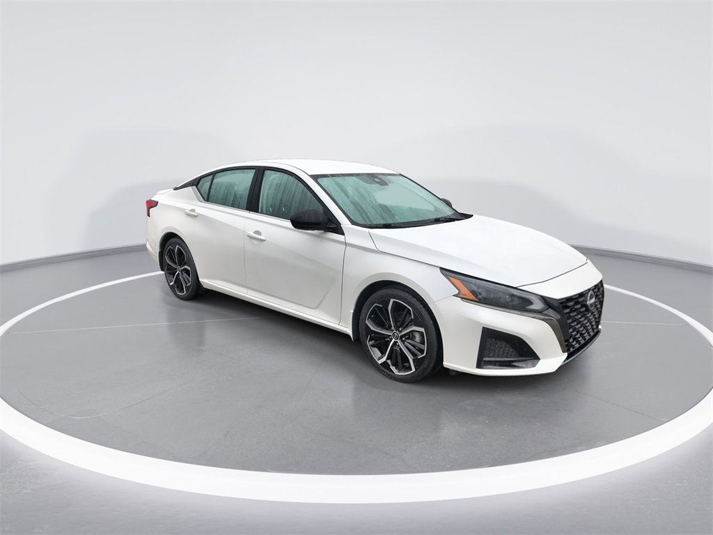 Used 2023 Nissan Altima 2.5 SR image 9