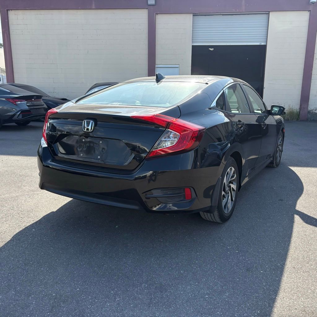 Used 2018 Honda Civic EX image 3