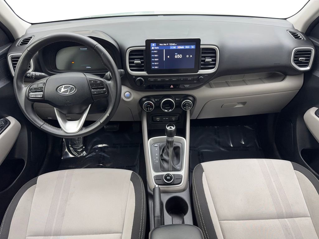 Used 2025 Hyundai Venue SEL image 49