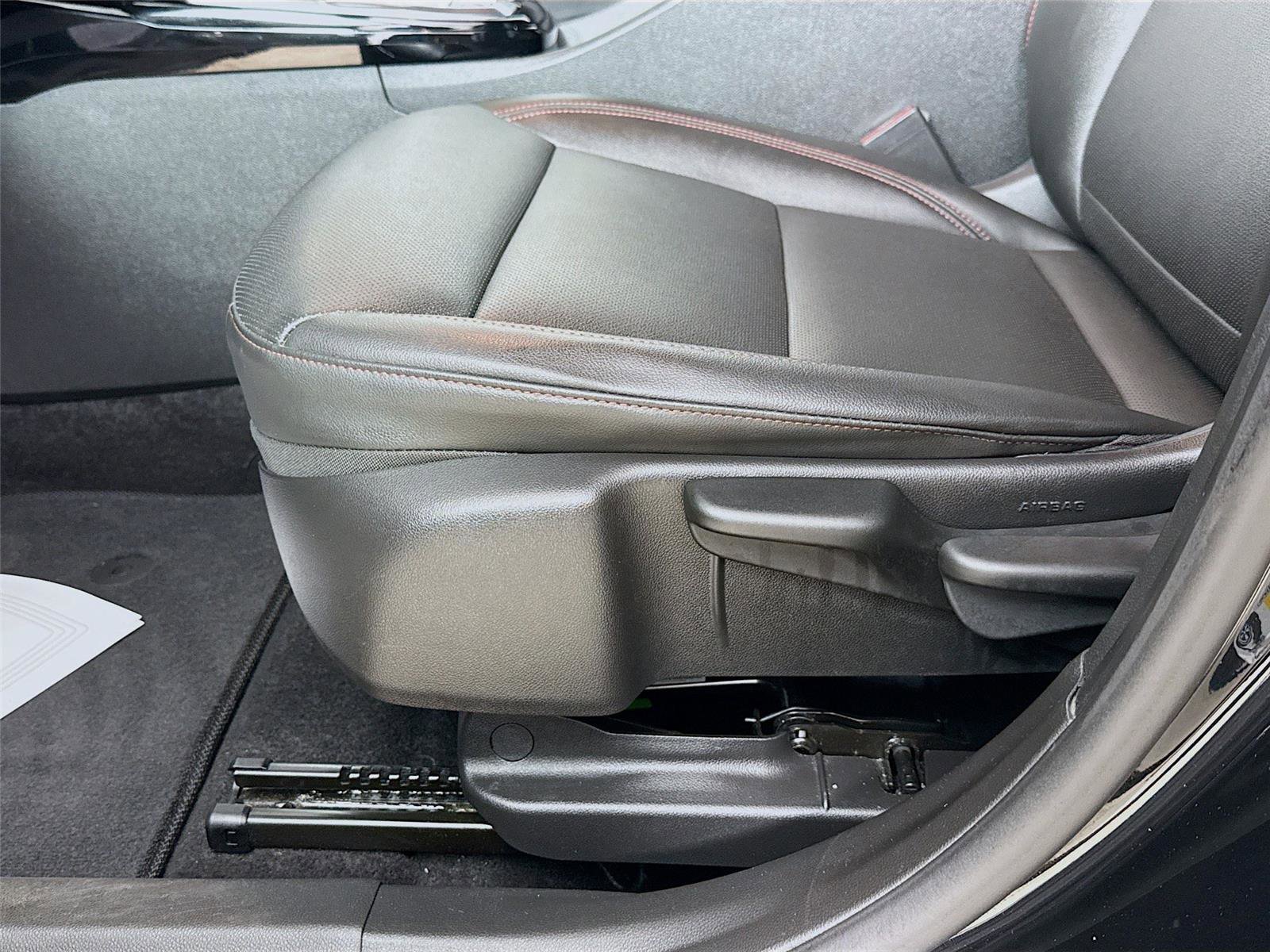 Used 2024 Chevrolet Trax RS w/ Driver Confidence Package image 19