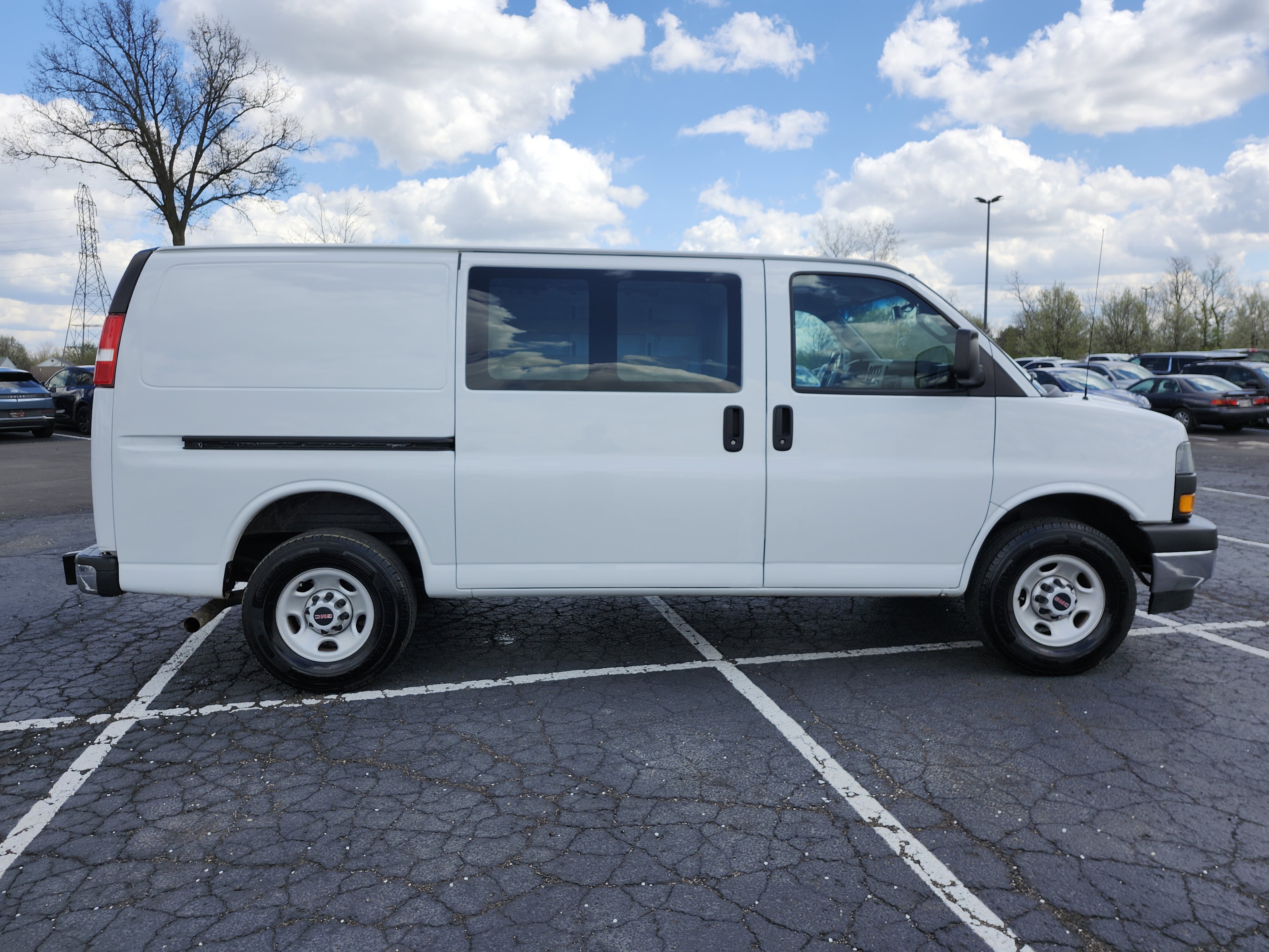 Used 2020 GMC Savana 2500 w/ Driver Convenience Package image 16