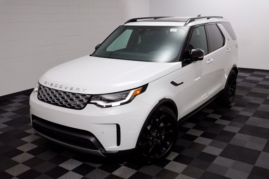 New 2025 Land Rover Discovery S AWD/4WD image 4