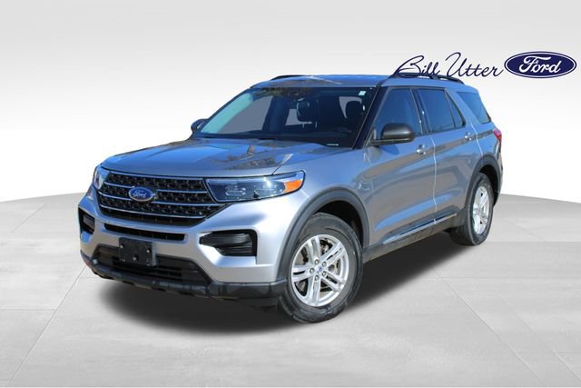 Used 2024 Ford Explorer XLT image 1