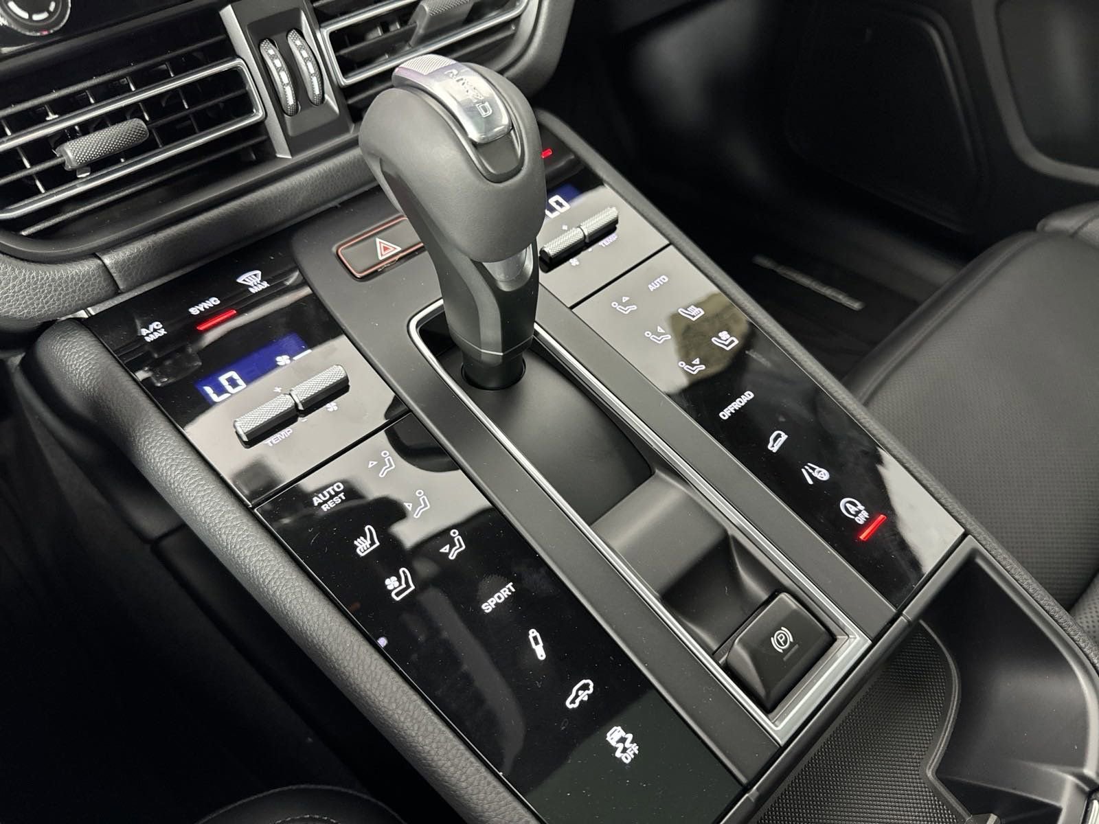 New 2025 Porsche Macan image 22