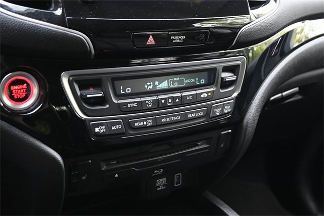 Certified 2022 Honda Pilot Touring image 22