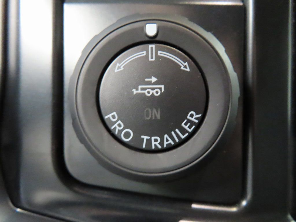 Used 2025 Ford F250 Platinum AWD/4WD image 67