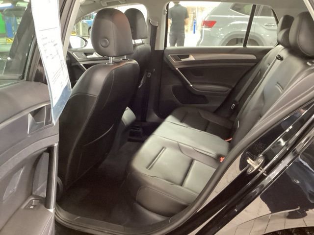 Used 2020 Volkswagen Golf 4-Door image 19