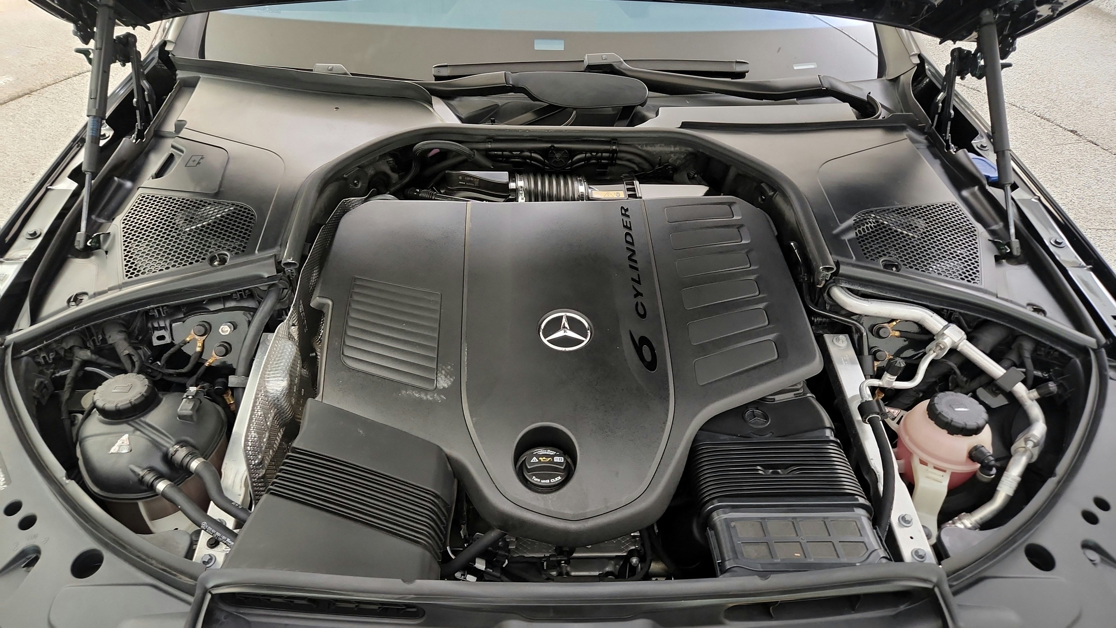 Used 2023 Mercedes-Benz S 500 4MATIC w/ AMG Line image 37