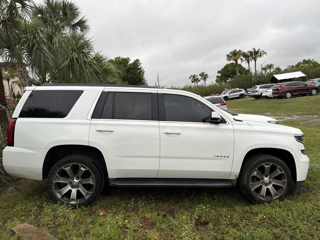 Used 2018 Chevrolet Tahoe LS w/ Enhanced Driver Alert Package image 3