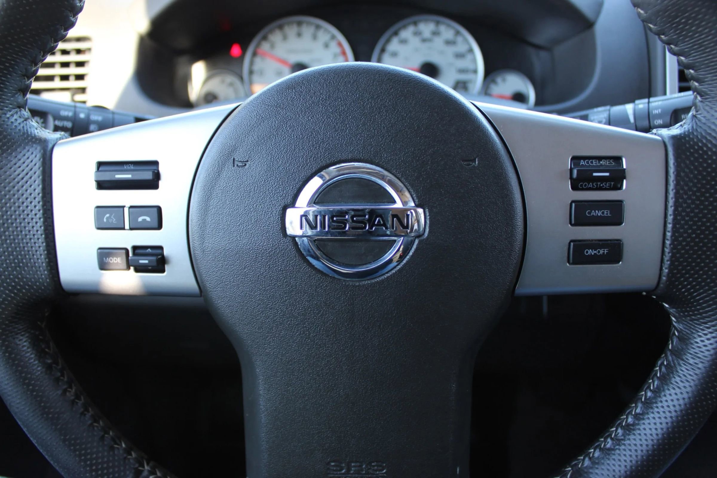 Used 2013 Nissan Xterra PRO-4X w/ Pro-4x Leather Pkg image 15