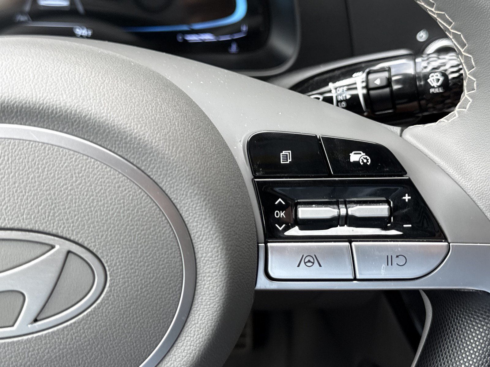 Certified 2026 Hyundai Elantra Sport FWD image 21
