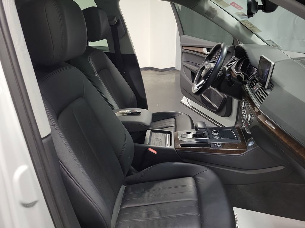 Used 2020 Audi Q5 Prestige w/ Prestige Package image 25