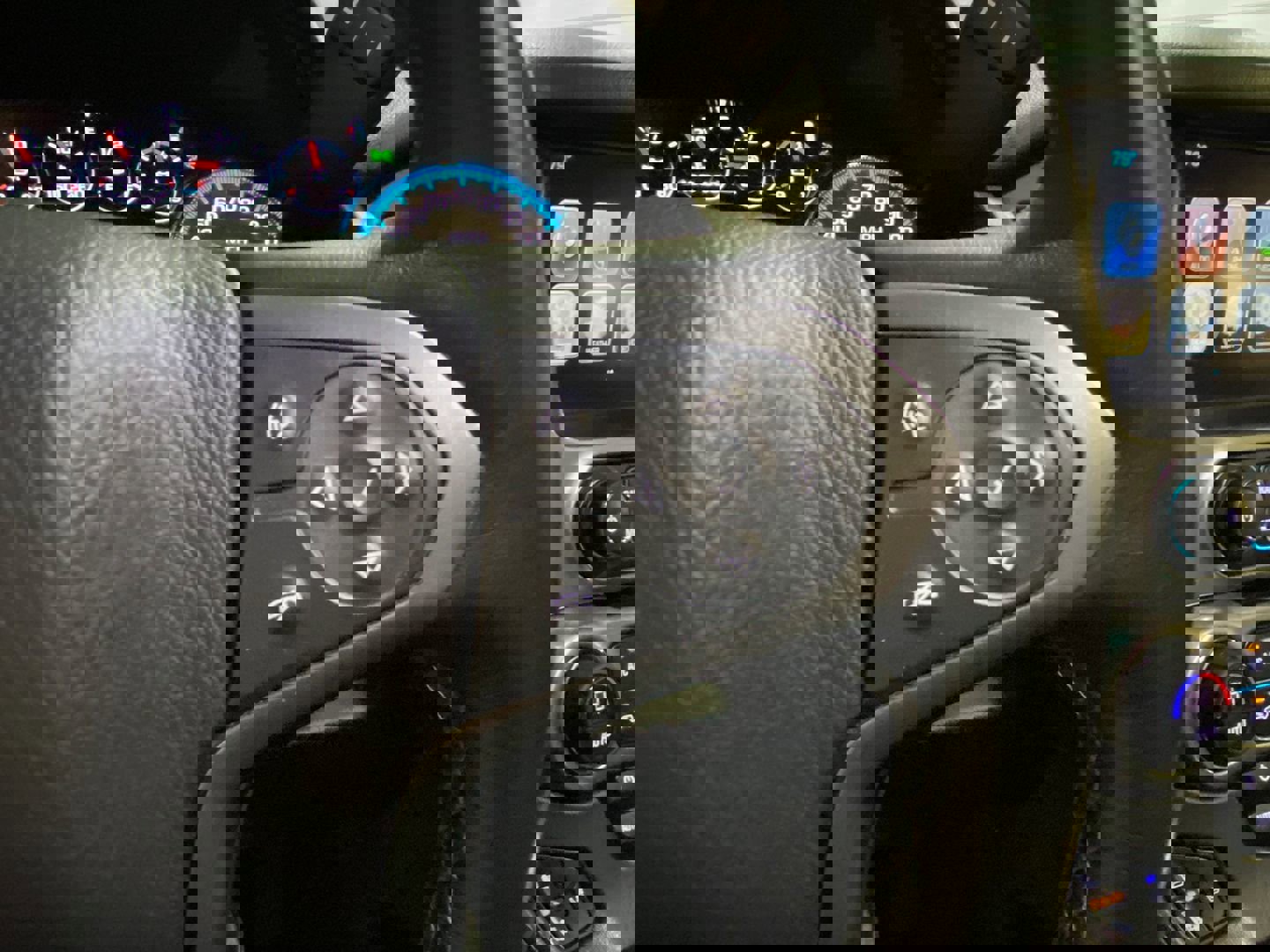 Used 2017 Chevrolet Suburban Premier image 32