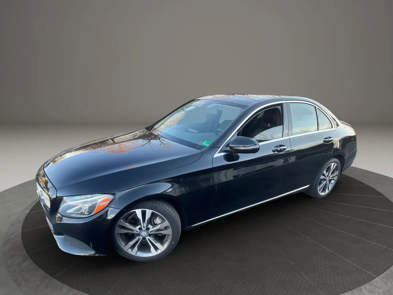 Used 2016 Mercedes-Benz C 300 Sedan image 3