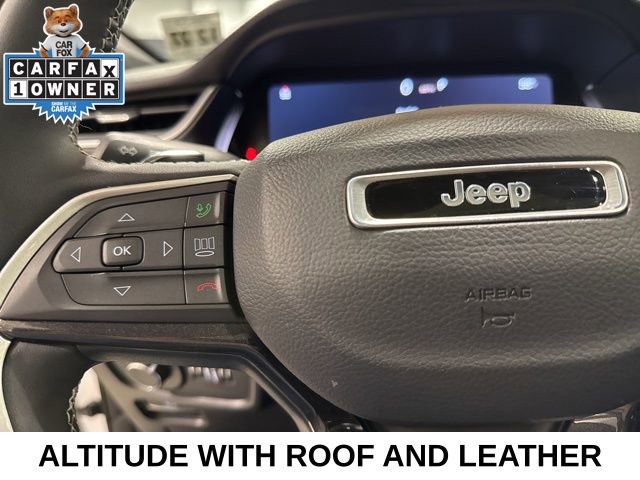 Used 2023 Jeep Grand Cherokee Altitude image 39