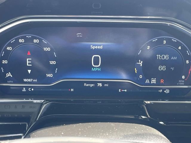Used 2025 Chevrolet Silverado 1500 High Country w/ Technology Package AWD/4WD image 27