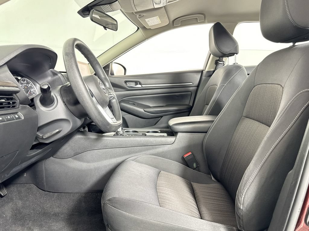 Used 2024 Nissan Altima 2.5 SV FWD image 10