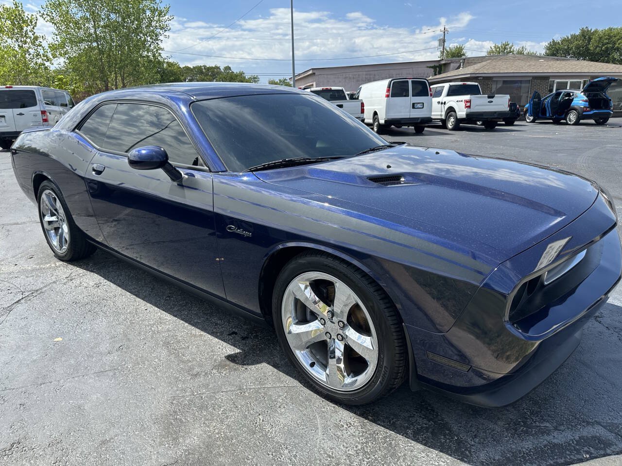 Used 2014 Dodge Challenger R/T RWD image 5