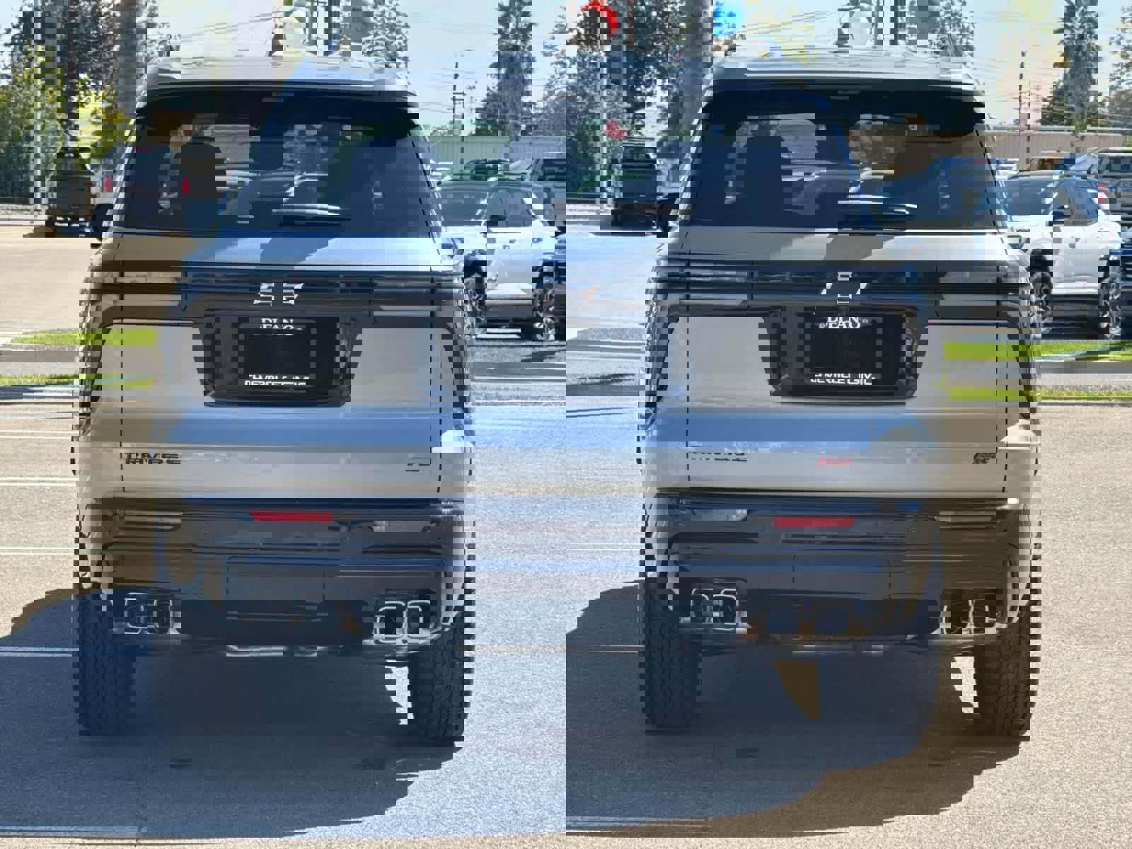New 2026 Chevrolet Traverse RS w/ LPO, Floor Liner Package image 4