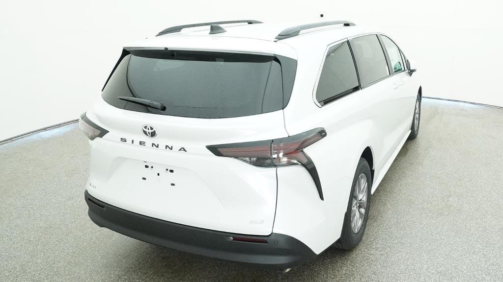 New 2026 Toyota Sienna XLE FWD image 22