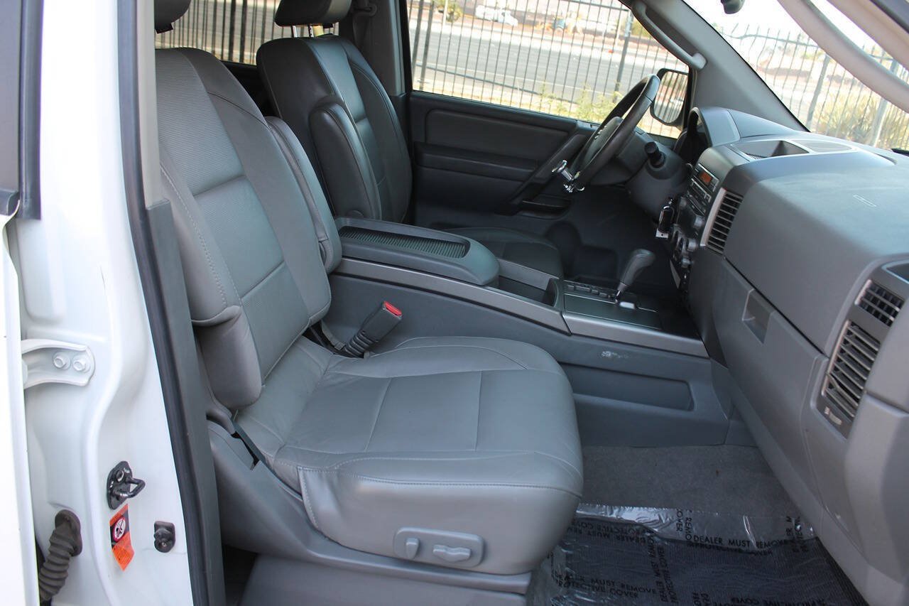 Used 2005 Nissan Armada SE w/ (S01) Journey Pkg (SE) AWD/4WD image 40