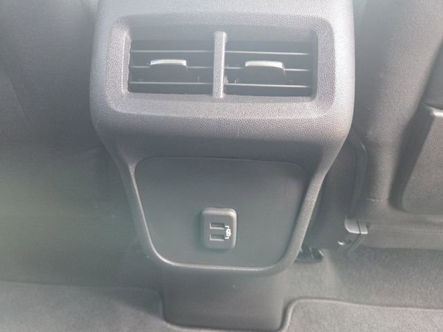 Used 2023 GMC Terrain SLE image 11