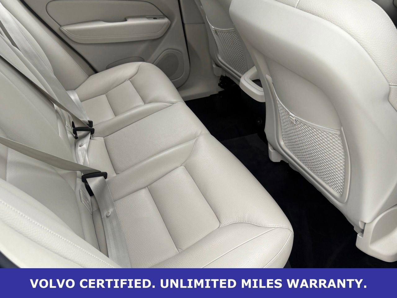 Certified 2024 Volvo XC60 B5 Core w/ Protection Package Premier image 33