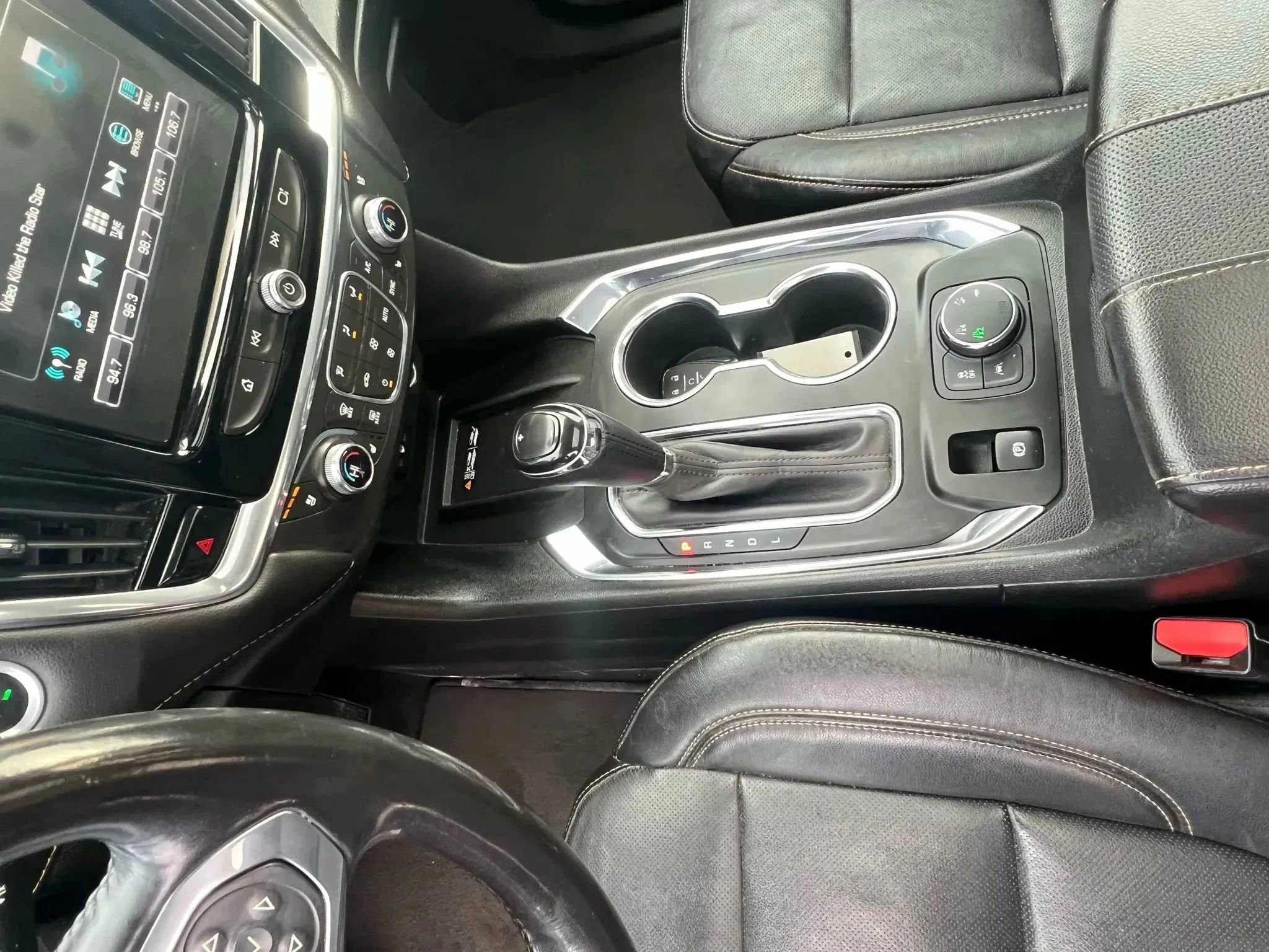 Used 2019 Chevrolet Traverse Premier AWD/4WD image 26