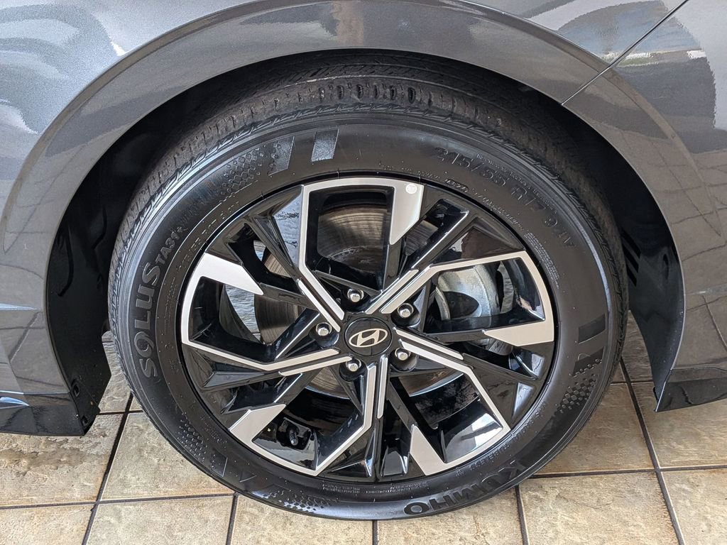 Used 2025 Hyundai Sonata SEL FWD image 33