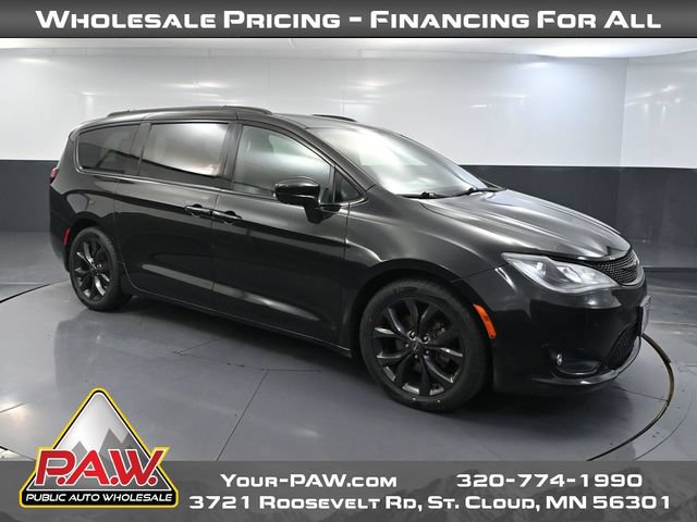Used 2019 Chrysler Pacifica Touring-L Plus w/ Advanced Safetytec Group FWD image 1