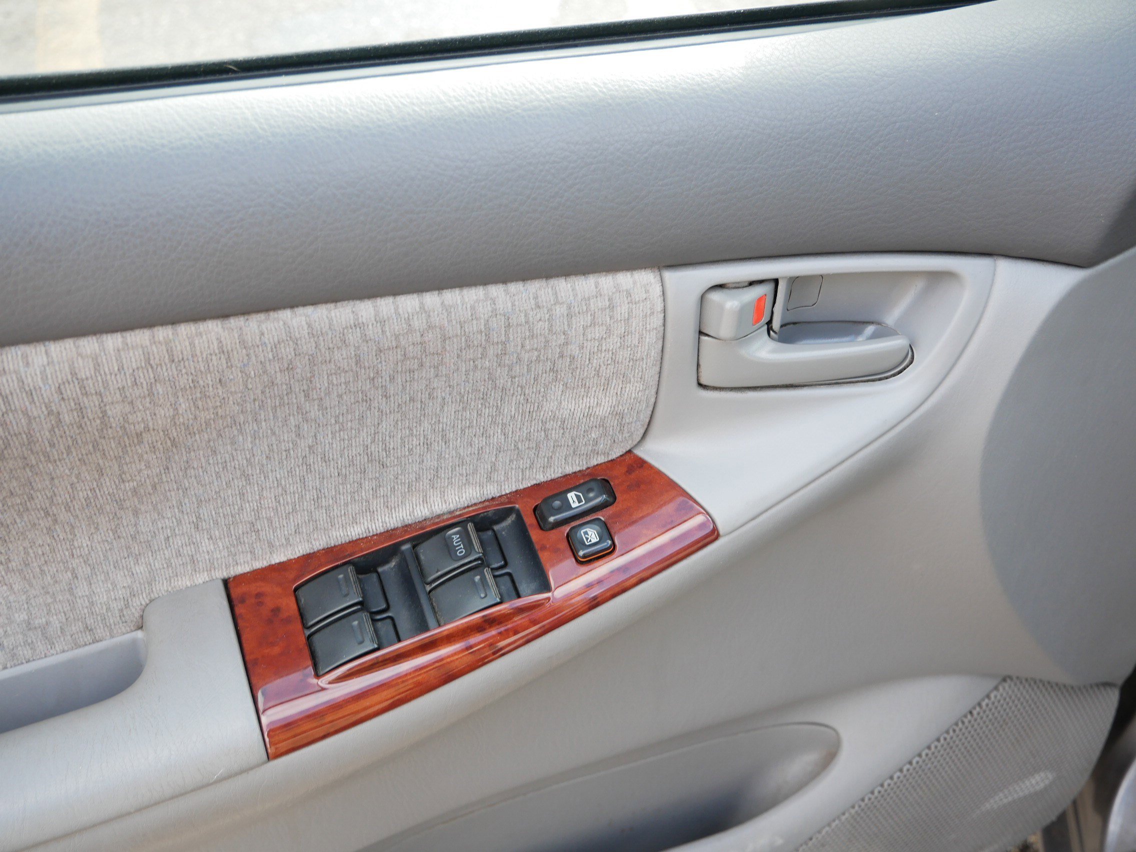 Used 2003 Toyota Corolla CE image 19