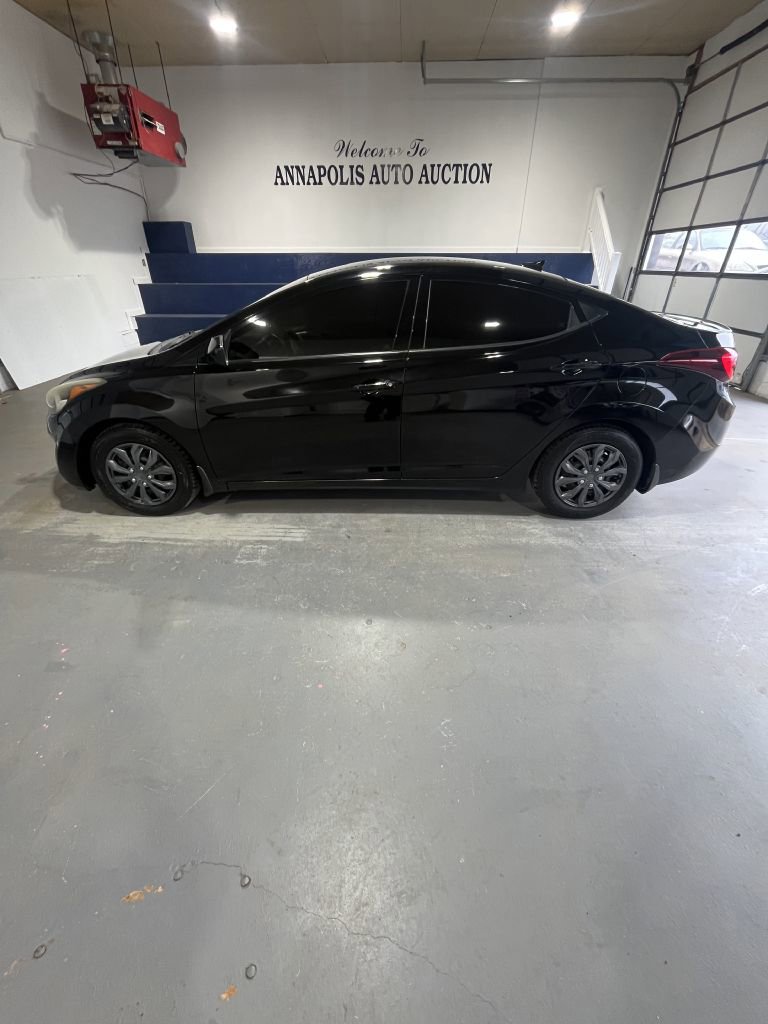 Used 2016 Hyundai Elantra SE image 2