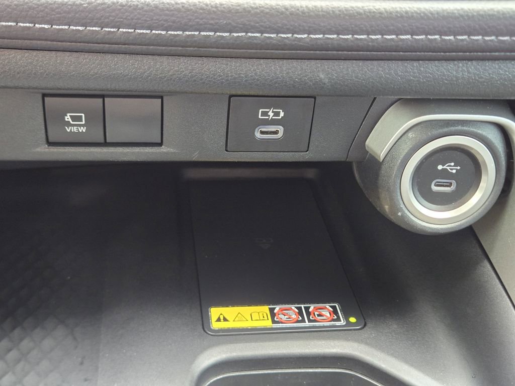 Used 2024 Toyota Grand Highlander Limited image 28