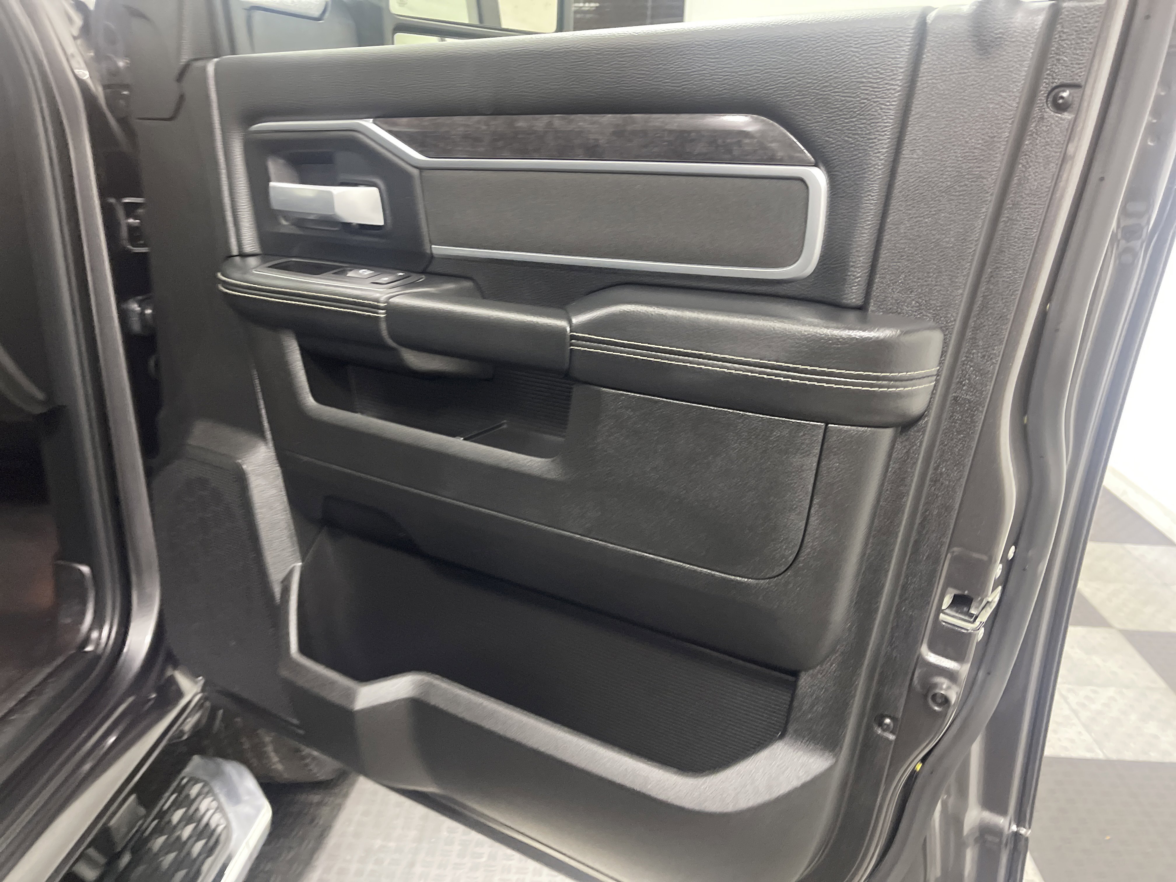 Used 2024 RAM 2500 Big Horn image 23