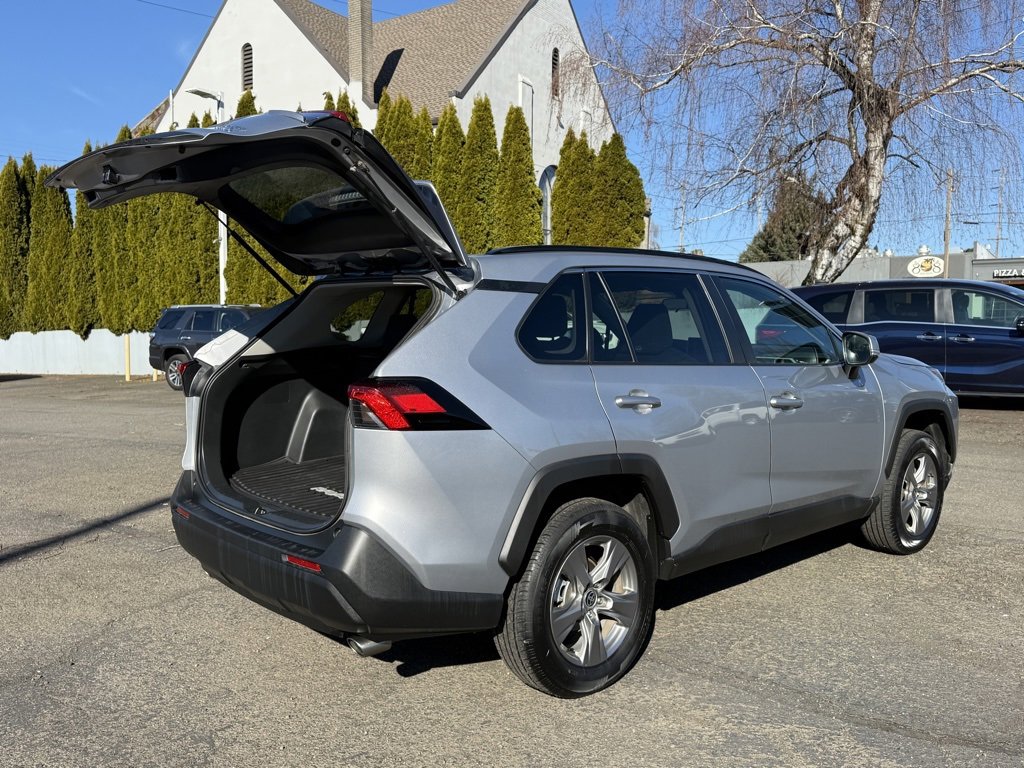 Used 2024 Toyota RAV4 XLE w/ Weather Package image 9