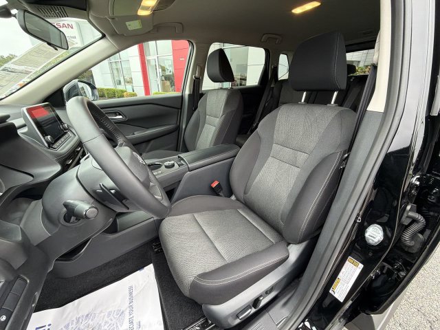 Certified 2026 Nissan Rogue SV w/ Cold Weather Package AWD/4WD image 15
