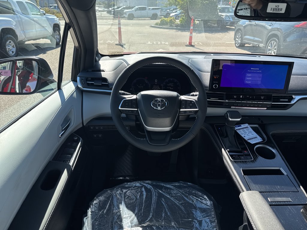 New 2026 Toyota Sienna XSE AWD/4WD image 11