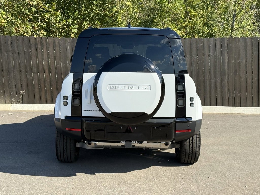 New 2026 Land Rover Defender 110 S image 4