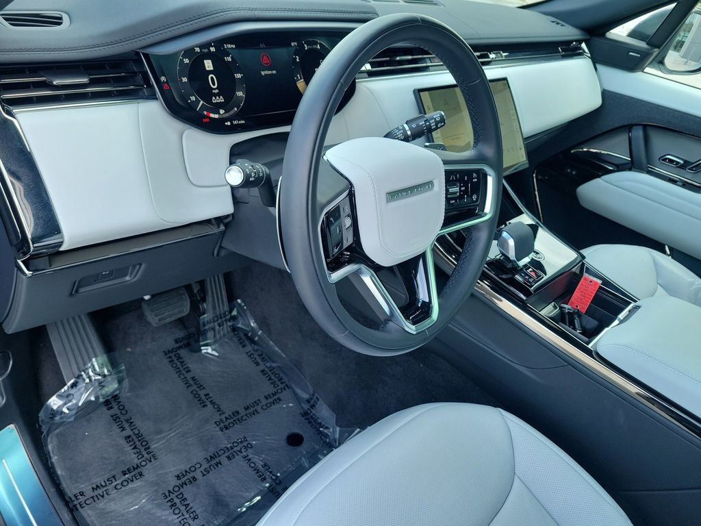 Used 2025 Land Rover Range Rover Sport SE AWD/4WD image 25